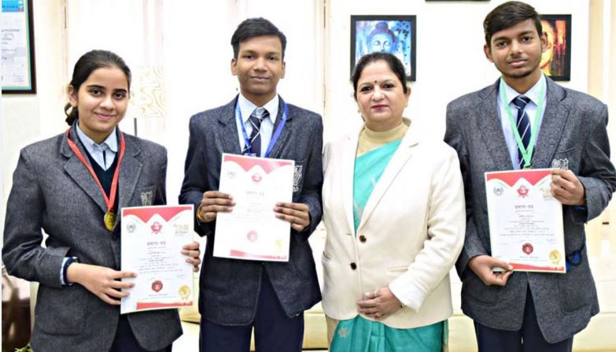 हिन्दी ओलम्पियाड के तीनों मेडल गोल्ड, सिल्वर व ब्रांज सी.एम.एस. छात्रों ने जीते